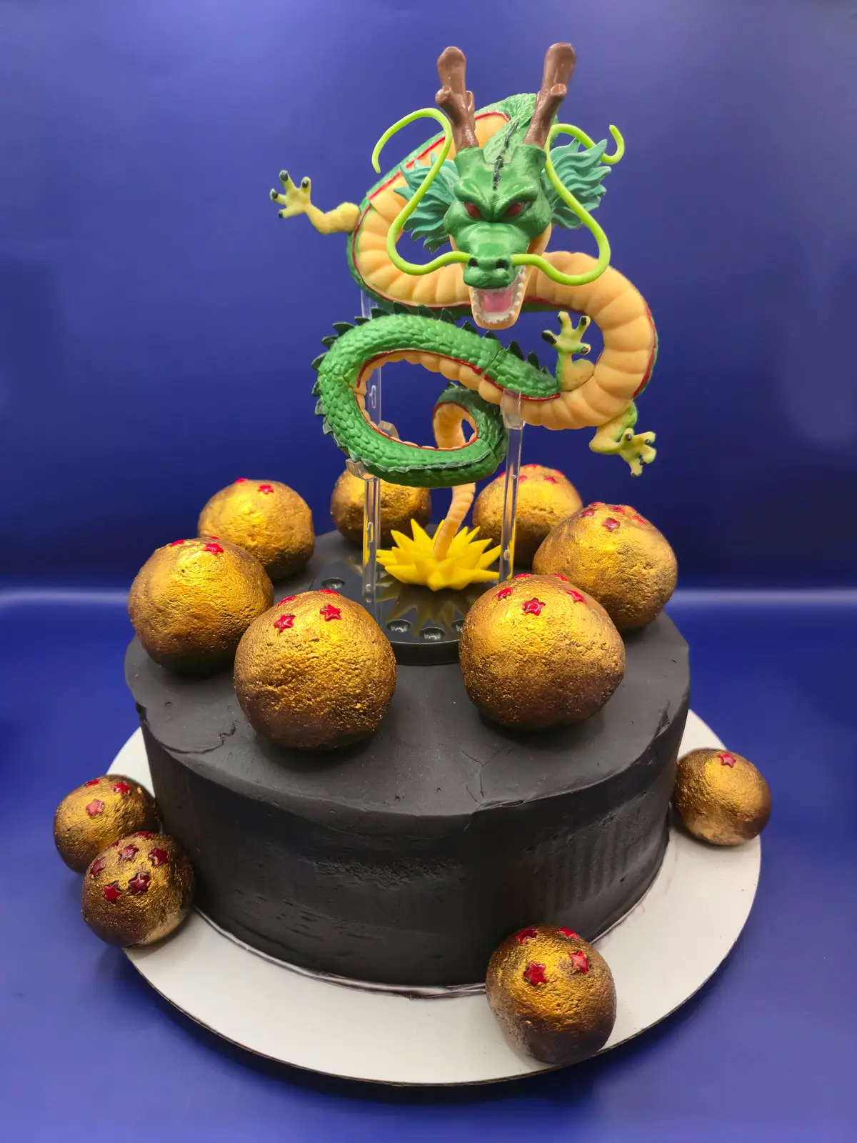 Bolo de aniversário personalizado do Dragon Ball. - Bolos de aniversário no Porto | Bentô Cakes, Cake Design, Bolachas e Cupcakes | Porto | Sahri Dessert Art