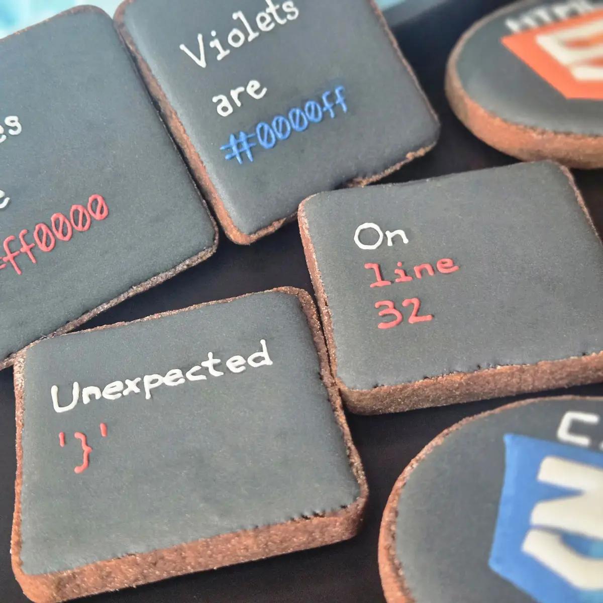 Bolachas Geek Personalizadas - Front-end - Bolos de aniversário no Porto | Bento Cakes, Cake Design, Bolachas Decoradas | Porto | Sahri Dessert Art