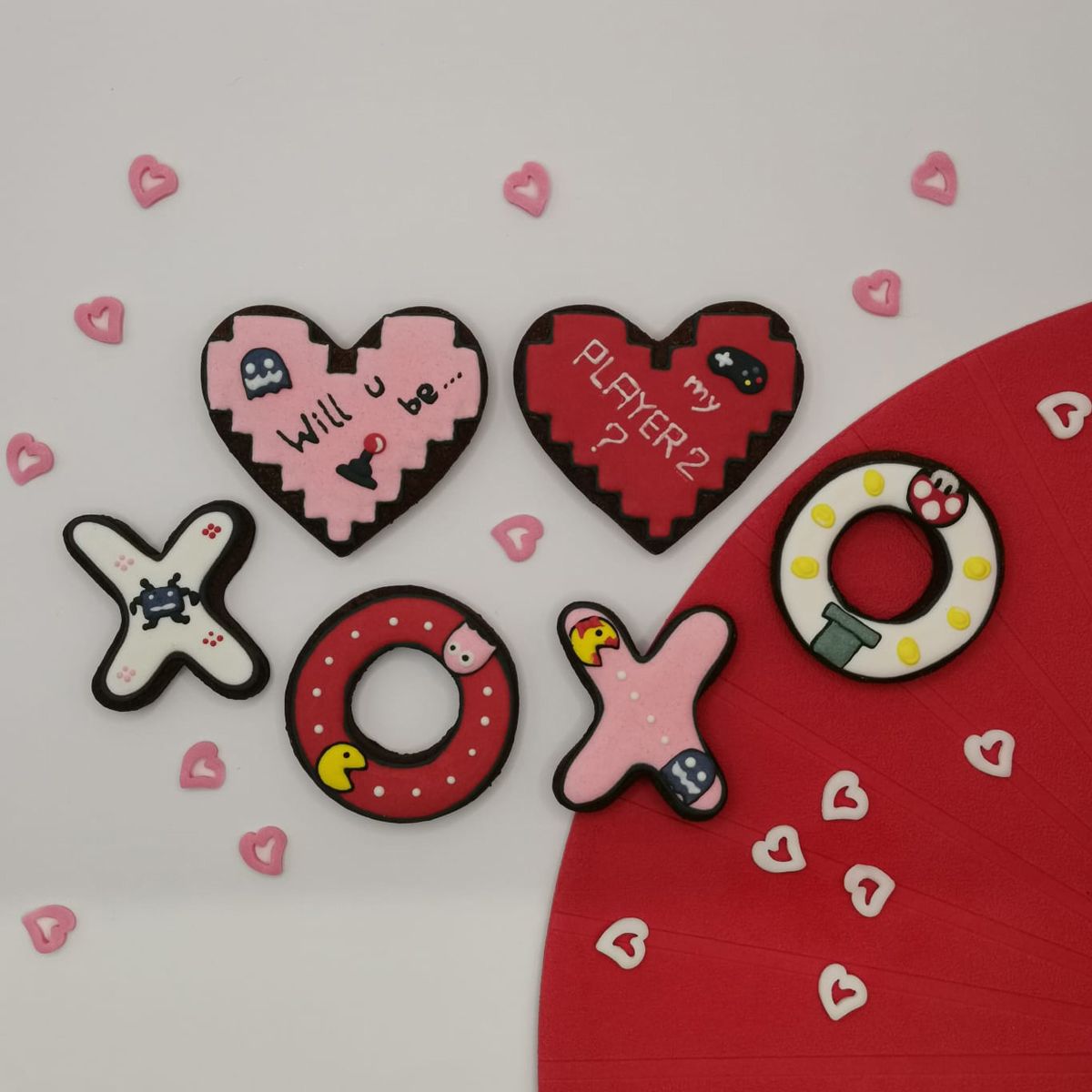 Bolachas Geek Personalizadas - Dia dos Namorados 2026 - Bolos de aniversário no Porto | Bento Cakes, Cake Design, Bolachas Decoradas | Porto | Sahri Dessert Art