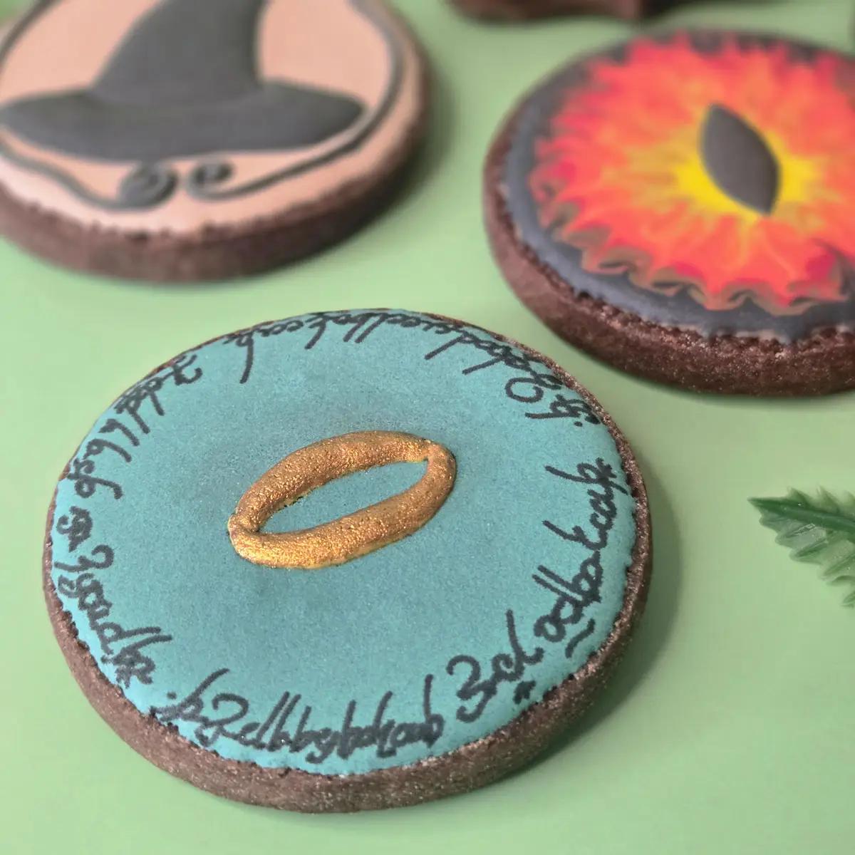 Bolachas Geek Personalizadas - Lord of the Rings - Bolos de aniversário no Porto | Bento Cakes, Cake Design, Bolachas Decoradas | Porto | Sahri Dessert Art