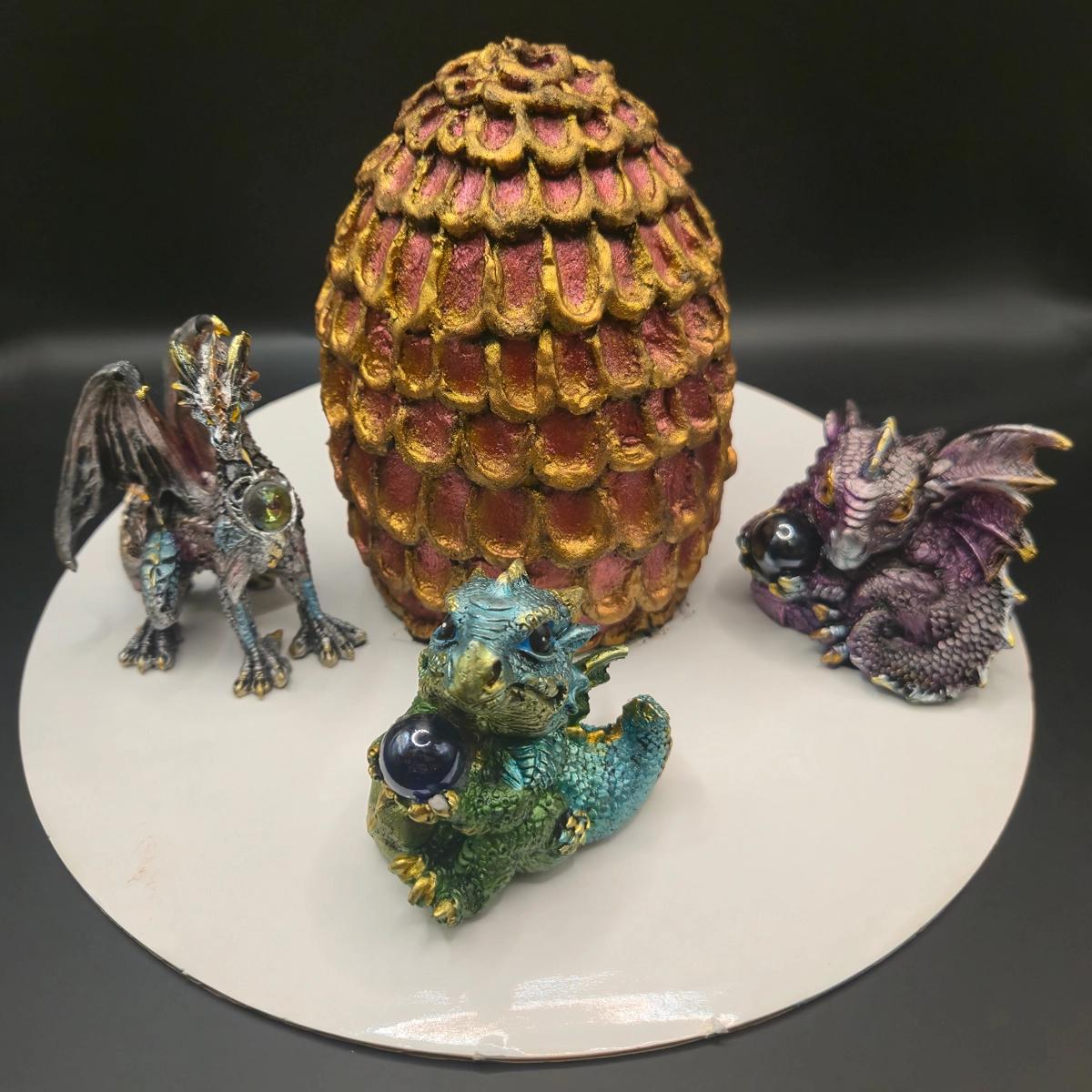 Bolo de aniversário geek personalizado - Ovo de Dragão