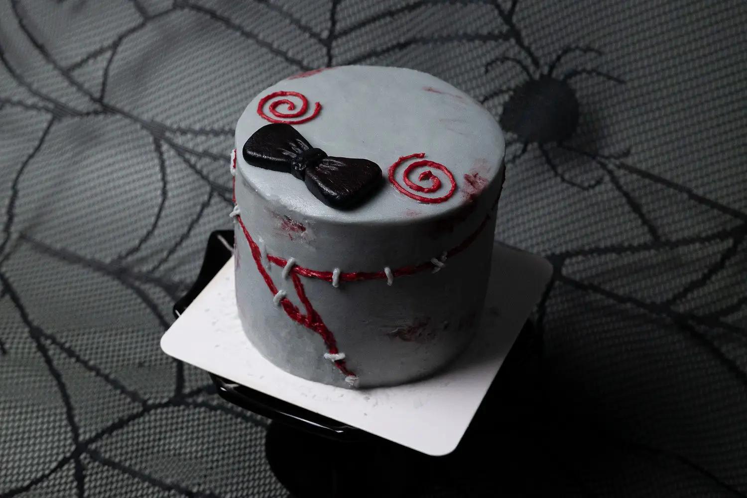 Bento Cake - Halloween - SAW