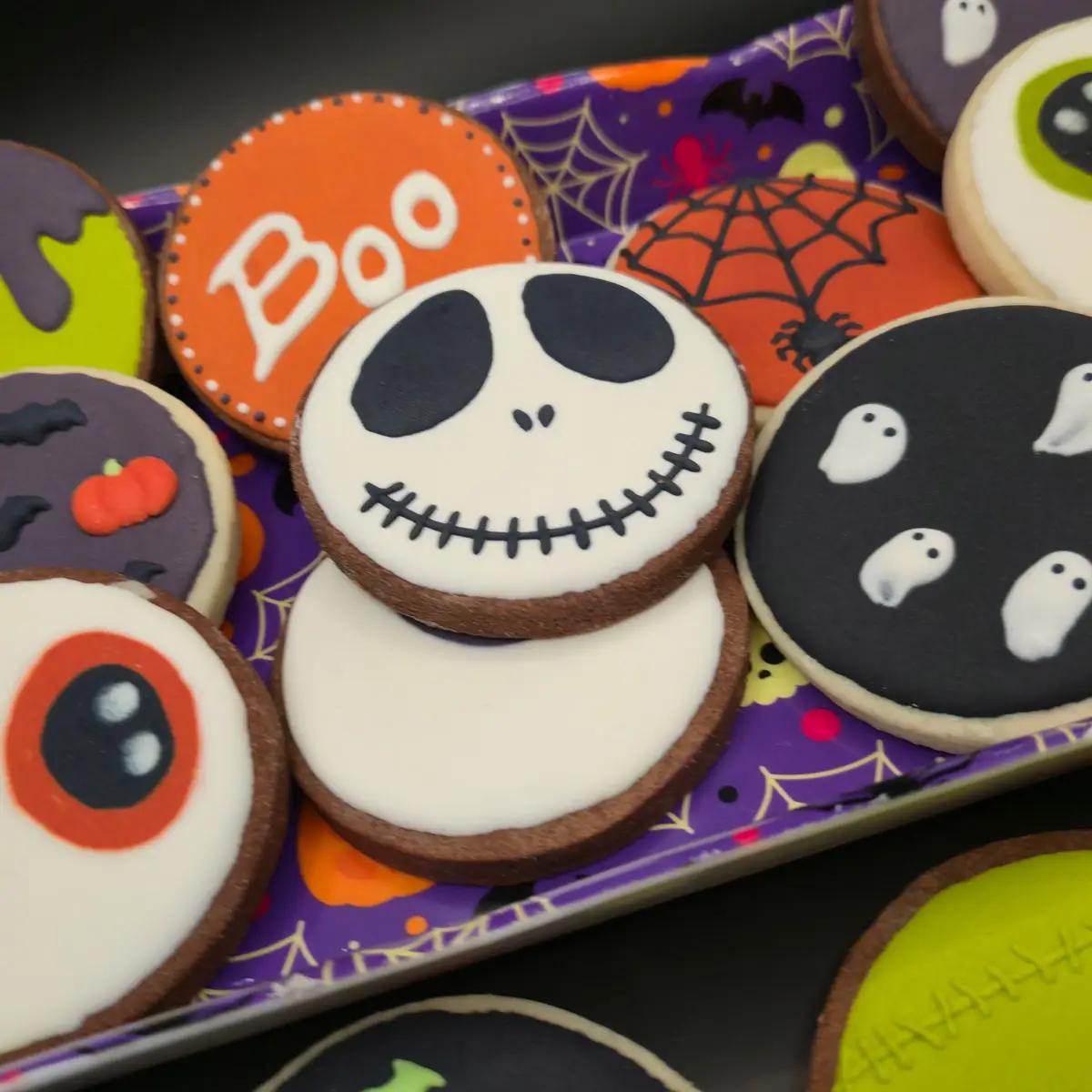 Bolachas Geek Personalizadas - Halloween - Variado - Bolos de aniversário no Porto | Bento Cakes, Cake Design, Bolachas Decoradas | Porto | Sahri Dessert Art