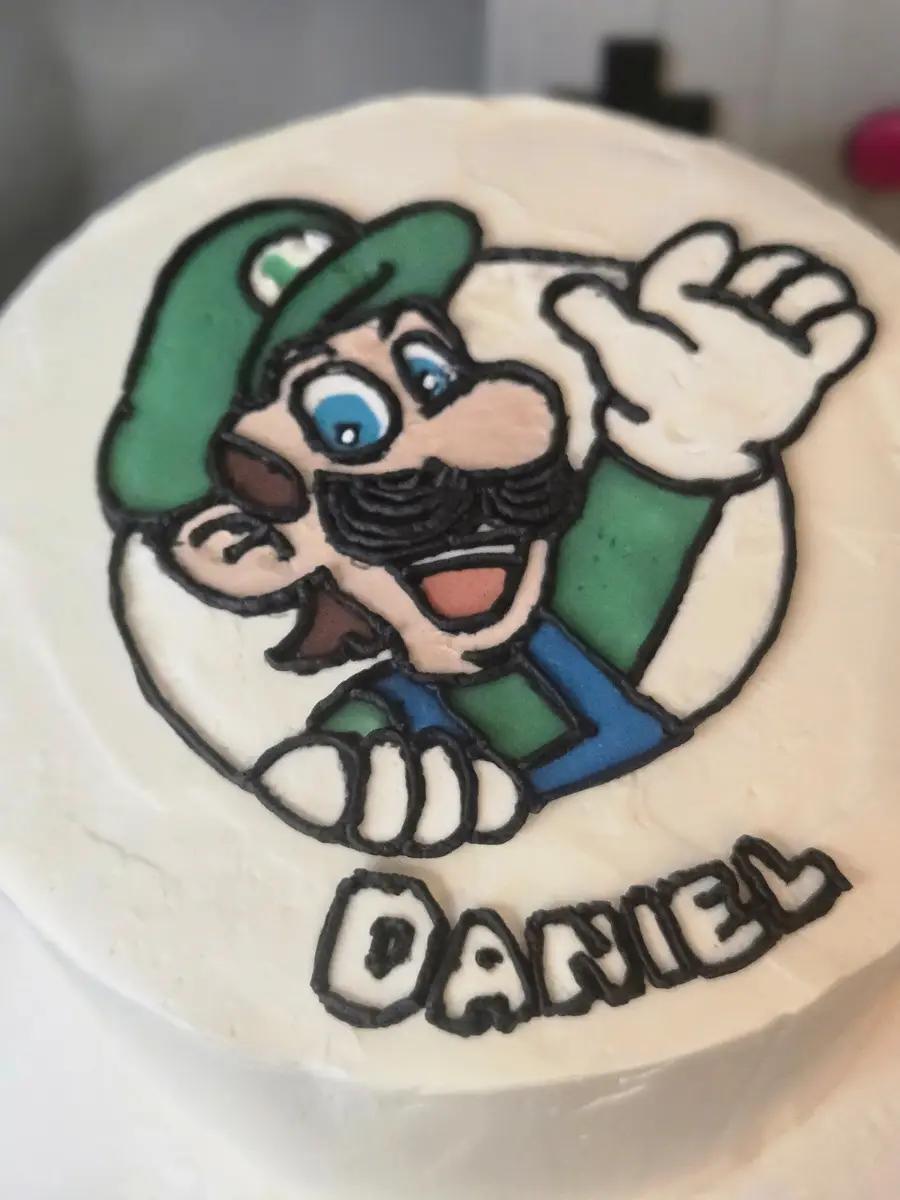 Bento Cake Geek - Luigi - Super Mario - Bolos de aniversário no Porto | Bento Cakes, Cake Design, Bolachas Decoradas | Porto | Sahri Dessert Art