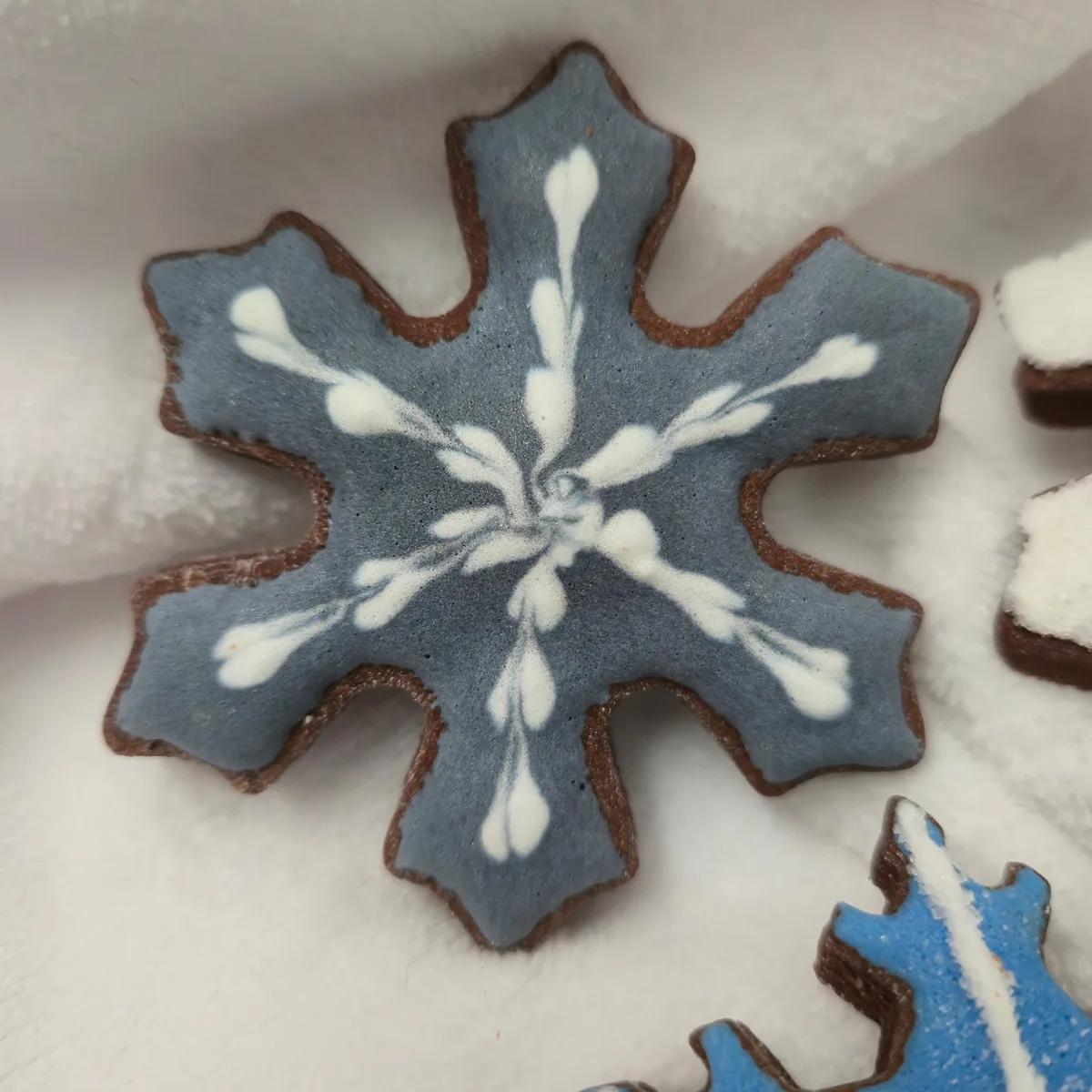 Bolachas Personalizadas - Flocos de Neve - Bolos de aniversário no Porto | Bento Cakes, Cake Design, Bolachas Decoradas | Porto | Sahri Dessert Art