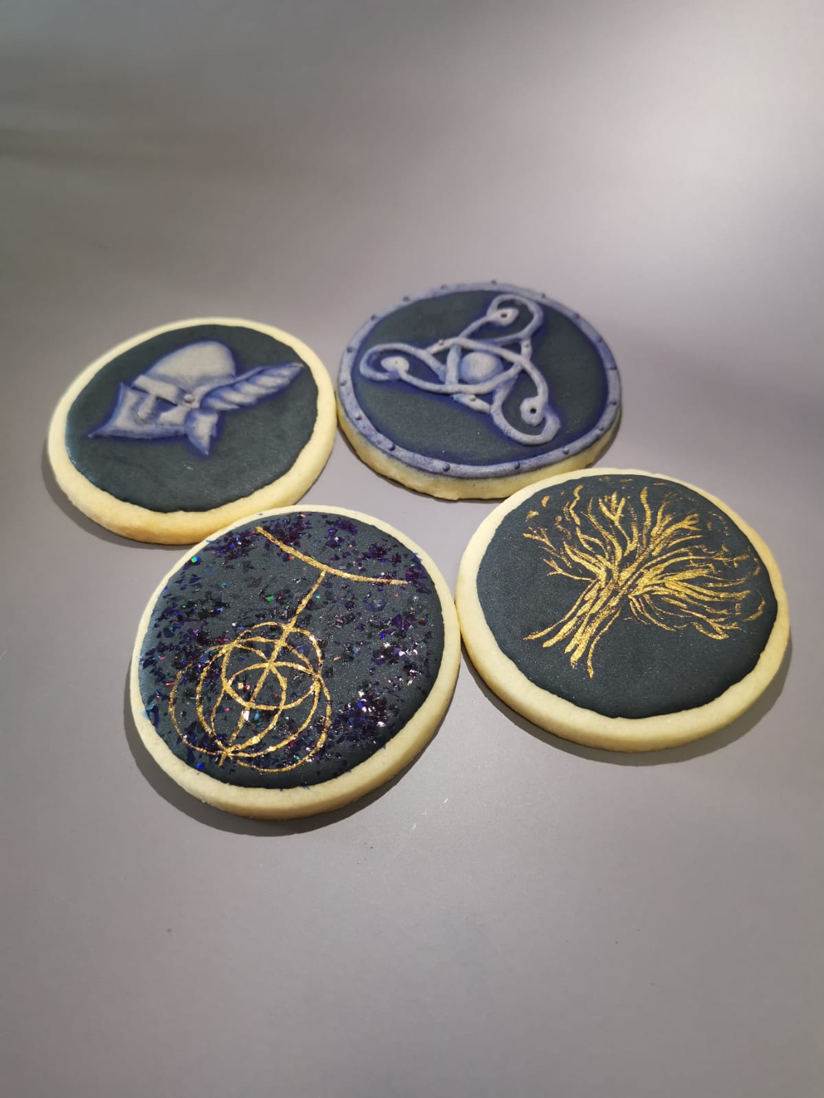 Bolachas Geek Personalizadas - Elden Ring - Bolos de aniversário no Porto | Bento Cakes, Cake Design, Bolachas Decoradas | Porto | Sahri Dessert Art