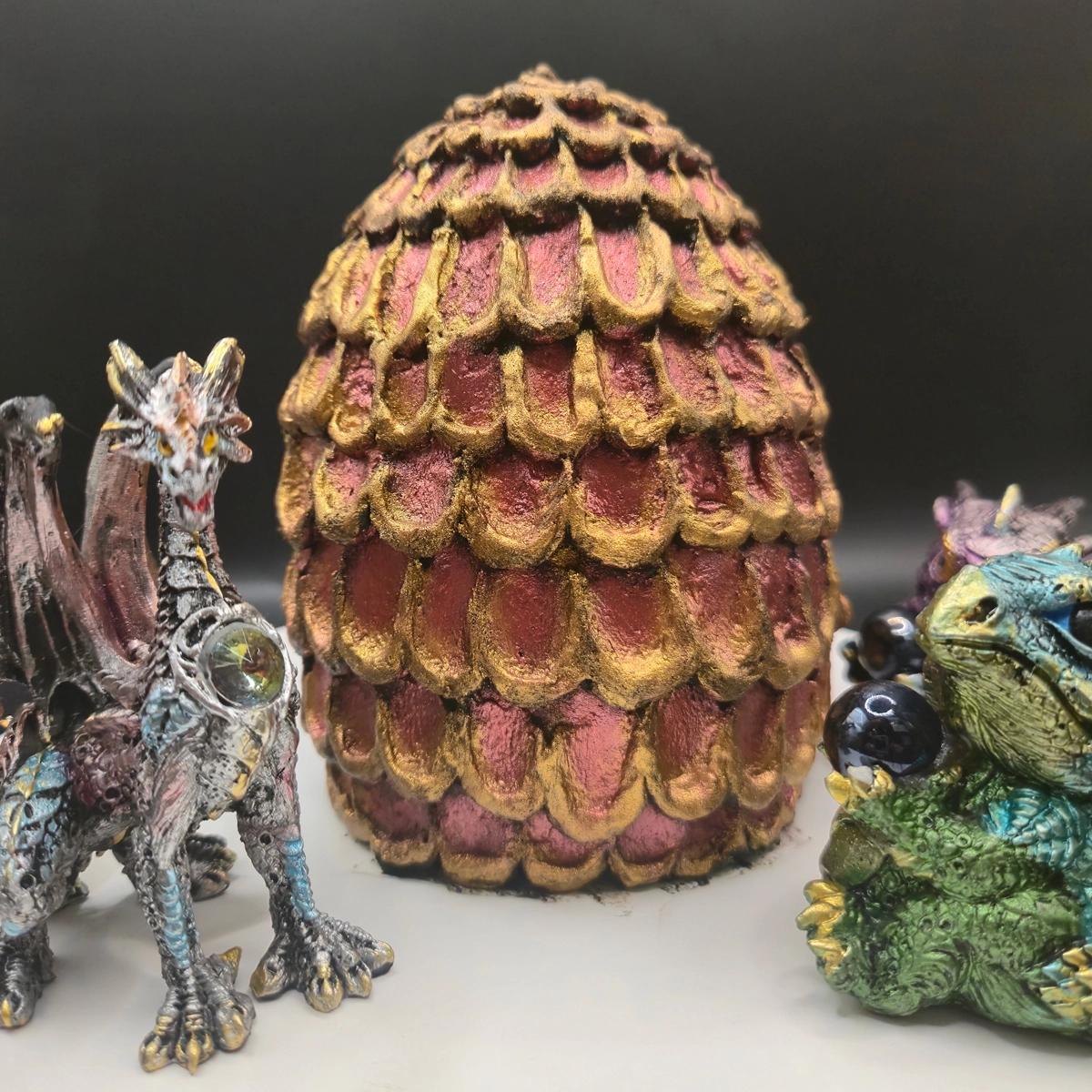 Bolo de aniversário geek personalizado - Ovo de Dragão - Bolos de aniversário no Porto | Bento Cakes, Cake Design, Bolachas Decoradas | Porto | Sahri Dessert Art