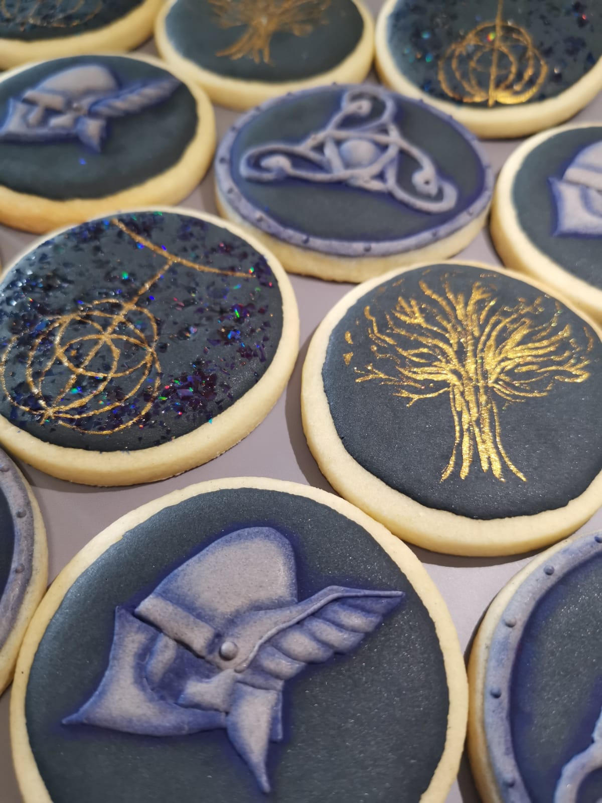 Bolachas Geek Personalizadas - Elden Ring - Bolos de aniversário no Porto | Bento Cakes, Cake Design, Bolachas Decoradas | Porto | Sahri Dessert Art