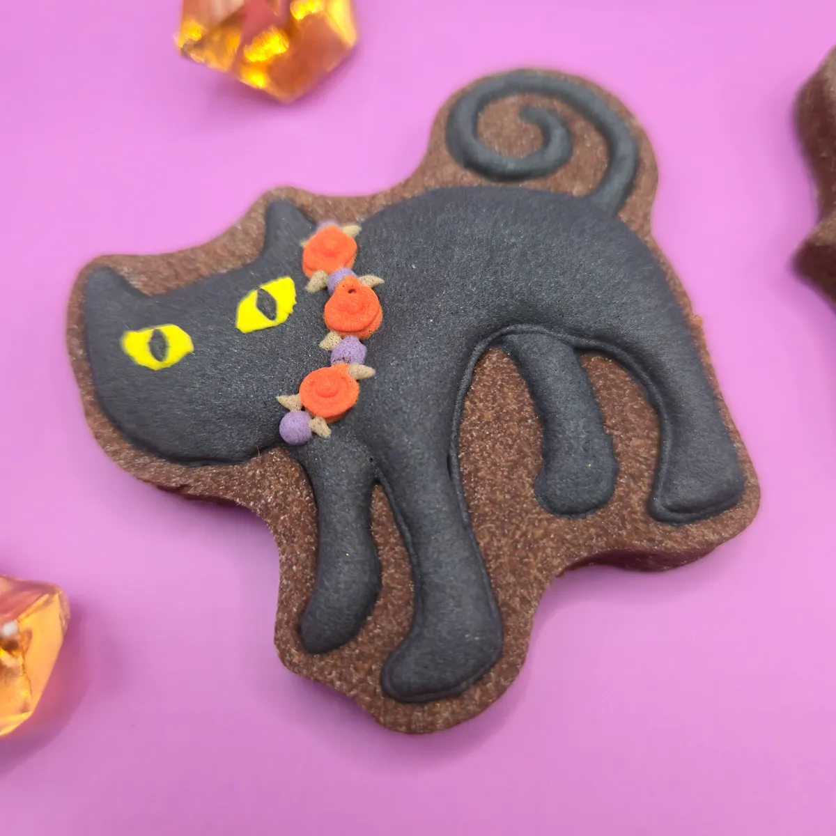 Bolachas personalizadas temáticas de Halloween con tema Gótico. - Bolos de aniversário no Porto | Bentô Cakes, Cake Design, Bolachas e Cupcakes | Porto | Sahri Dessert Art