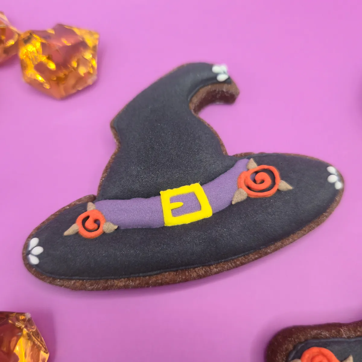 Bolachas personalizadas temáticas de Halloween con tema Gótico. - Bolos de aniversário no Porto | Bentô Cakes, Cake Design, Bolachas e Cupcakes | Porto | Sahri Dessert Art
