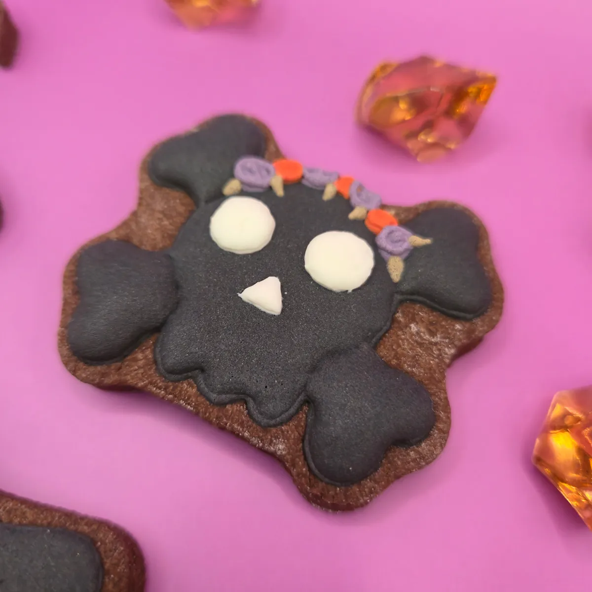 Bolachas personalizadas temáticas de Halloween con tema Gótico. - Bolos de aniversário no Porto | Bentô Cakes, Cake Design, Bolachas e Cupcakes | Porto | Sahri Dessert Art
