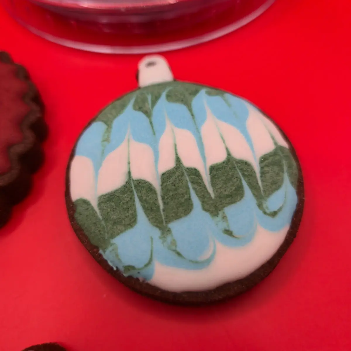 Bolachas decoradas personalizadas com motivos de Natal, com ornamentos de Natal. - Bolos de aniversário no Porto | Bentô Cakes, Cake Design, Bolachas e Cupcakes | Porto | Sahri Dessert Art