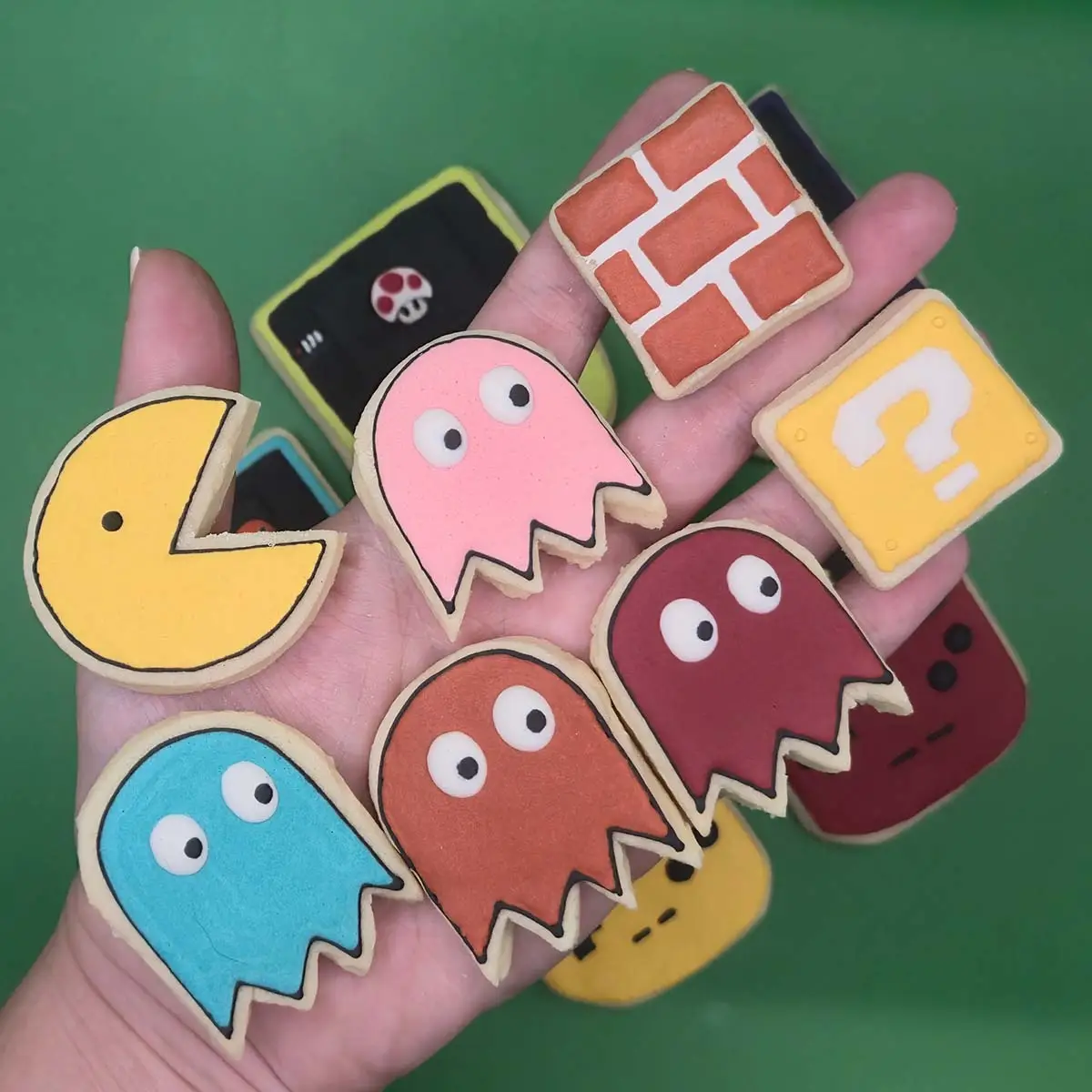 Bolachas decoradas personalizadas com Game Boy, Pacman, Super Mario e Tetris. - Bolos de aniversário no Porto | Bentô Cakes, Cake Design, Bolachas e Cupcakes | Porto | Sahri Dessert Art