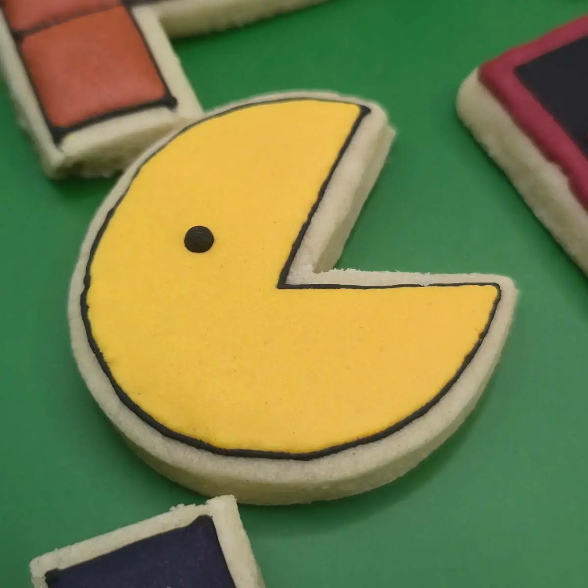 Bolachas decoradas personalizadas com Game Boy, Pacman, Super Mario e Tetris. - Bolos de aniversário no Porto | Bentô Cakes, Cake Design, Bolachas e Cupcakes | Porto | Sahri Dessert Art
